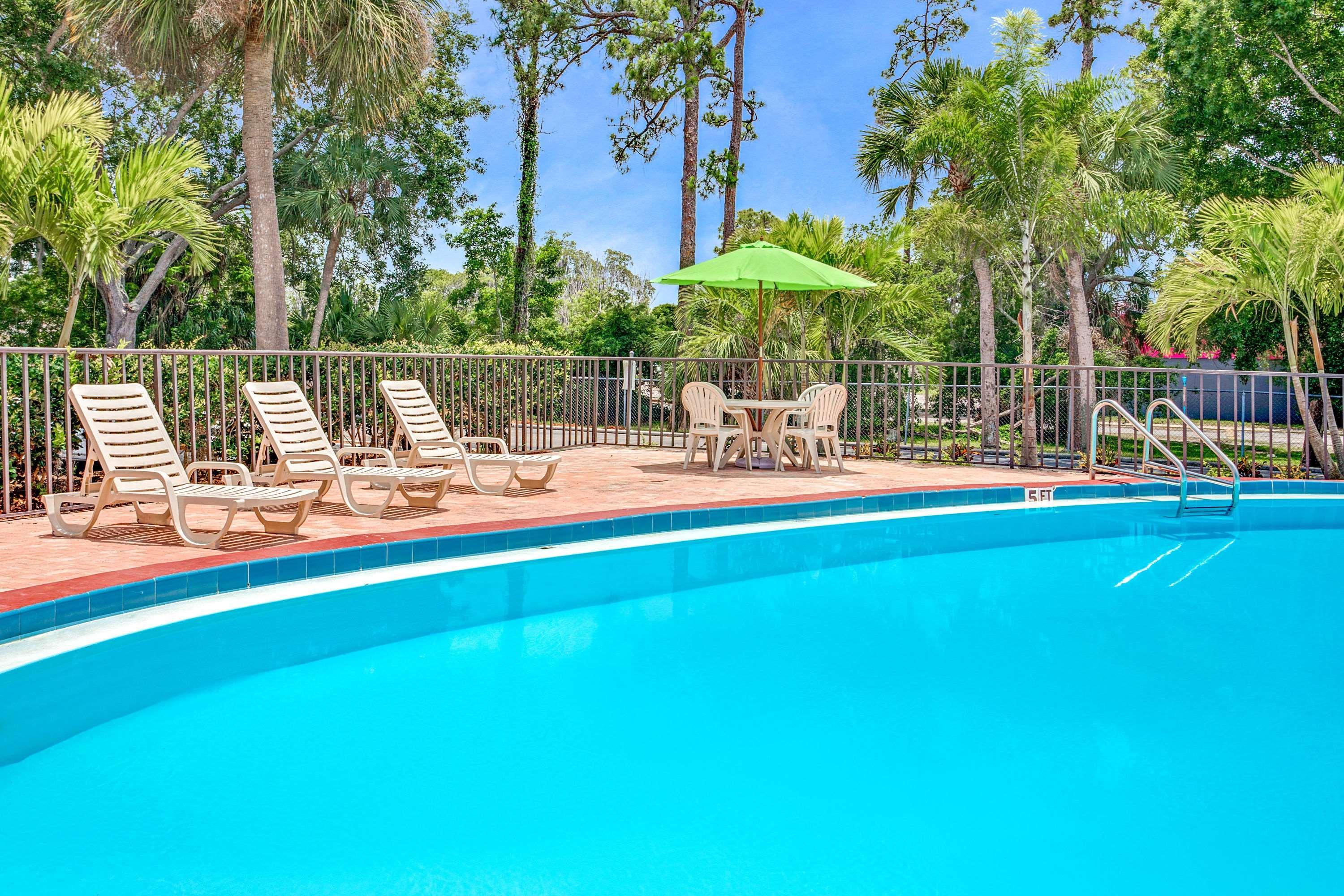 Days Inn By Wyndham Bradenton - Near The Gulf Kültér fotó